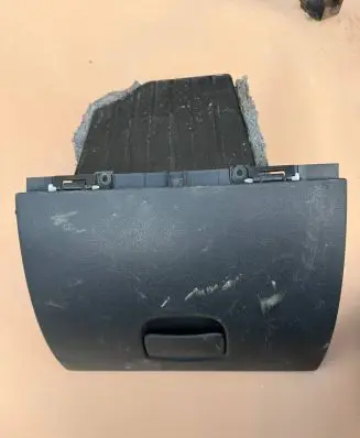 Renault Master III Glove box set 685000045R