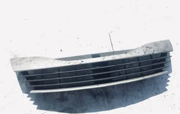 Renault Laguna II Front grill 8200012581