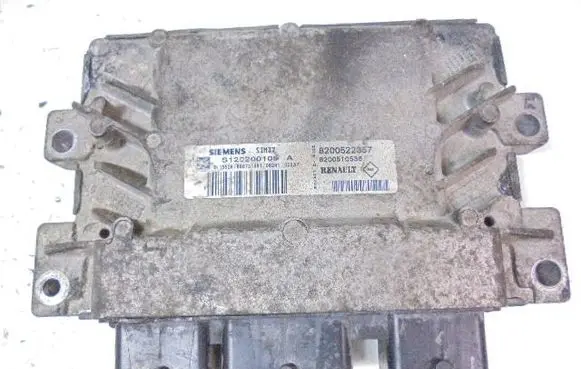 Renault Clio III Engine control unit/module ECU 8200522357
