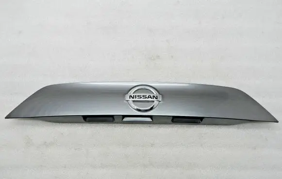 Nissan Qashqai Tailgate trim 908104ES0H