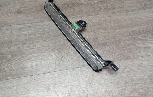 Volvo V70 Third/center stoplight 8658948