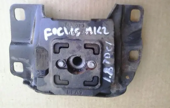 Ford Focus Gearbox mount 