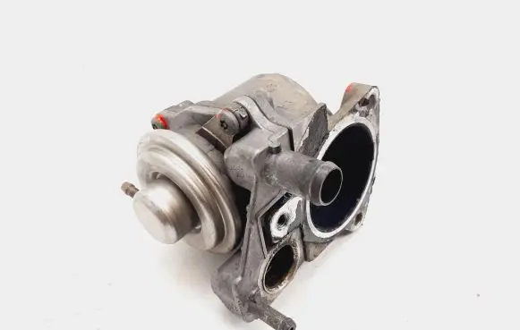 Iveco Daily 35 - 40.10 EGR valve 504121701 352820048