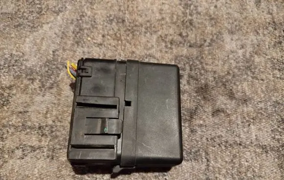 Nissan Qashqai Other relay 64200049 3135C2 252309F915