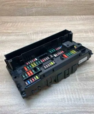 BMW 7 F01 F02 F03 F04 Fuse module 9252816 17033441