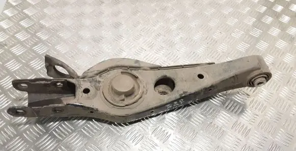 KIA Sorento Rear control arm