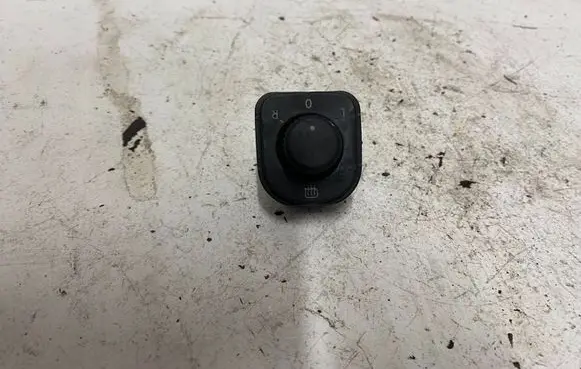 Volkswagen Golf V Wing mirror switch 1K0959565F