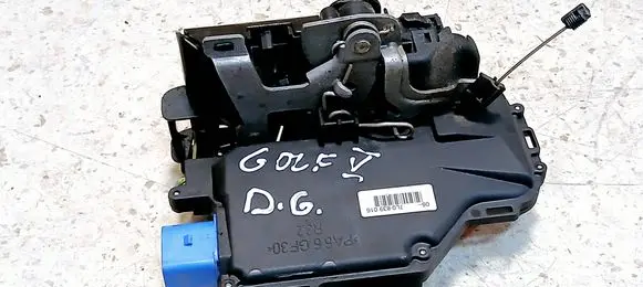 Volkswagen Golf V Rear door lock 7L0839016