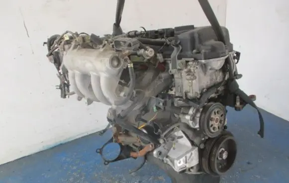 Nissan Almera Tino Engine