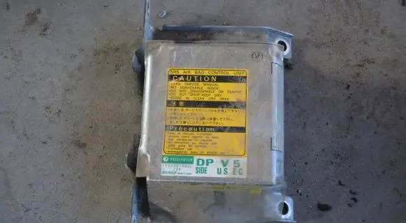 Subaru Forester SF Airbag control unit/module 98221fc110