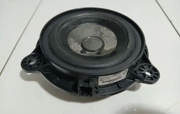 Renault Megane III Front door speaker 281441182R 29062012 3257810010