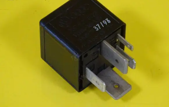 Audi A4 S4 B5 8D Other relay 357927843
