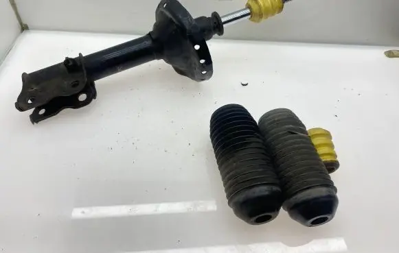 Subaru B9 Tribeca Front shock absorber/damper