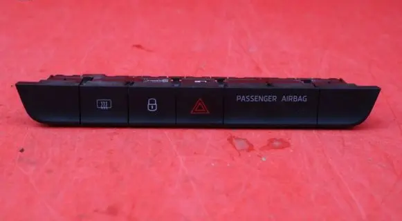Skoda Fabia Mk3 (NJ) Hazard light switch 6V0927132A