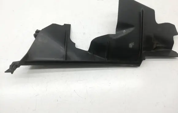 Renault Megane III Intercooler air guide/duct channel
