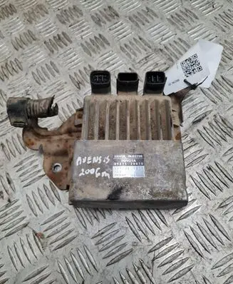 Toyota Avensis T250 Fuel injection control unit/module 8987120070