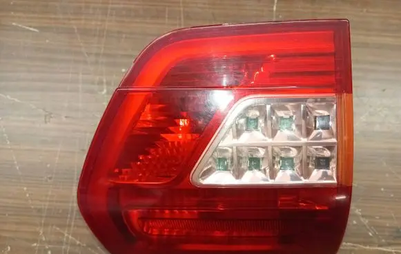 Citroen C5 Tailgate rear/tail lights 9681074380