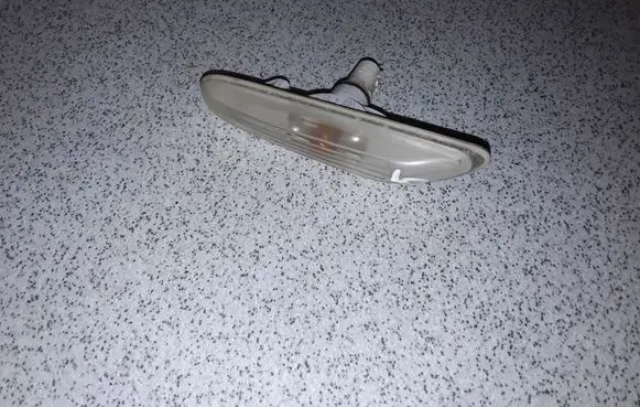 BMW 5 E60 E61 Front fender indicator light 63136923920 6923920