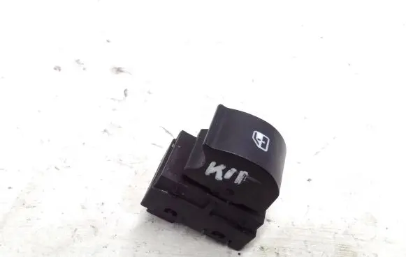 Fiat 500L Electric window control switch
