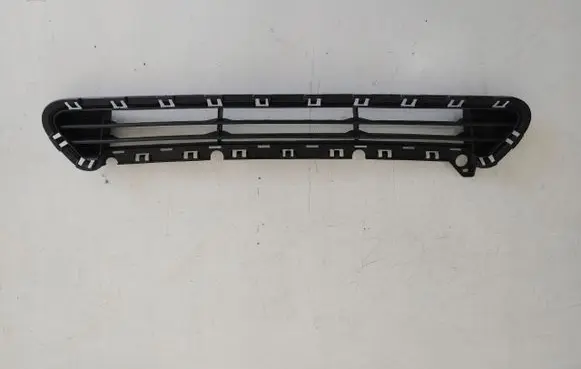 Hyundai i30 Front bumper lower grill 86560s0000