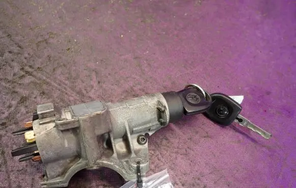 Volkswagen Golf IV Ignition lock