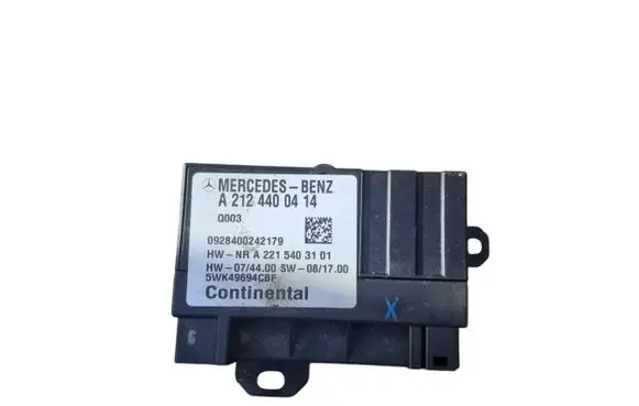 Mercedes-Benz E C207 W207 Fuel injection pump control unit/module A2124400414 5WK49694CBF A2215403101