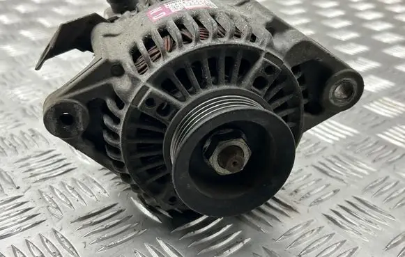 Toyota Yaris Generator/alternator 2706033030 1022112770