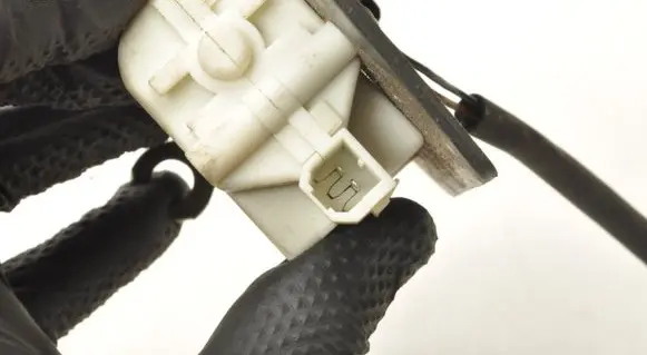 Fiat Idea Tailgate lock latch 65006100