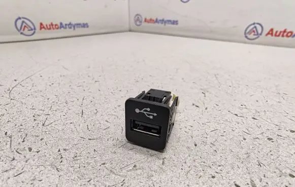USB socket connector