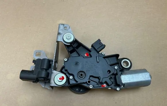 BMW 3 E90 E91 Rear window wiper motor 7311415 7308831