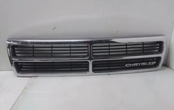 Chrysler Voyager Front bumper upper radiator grill
