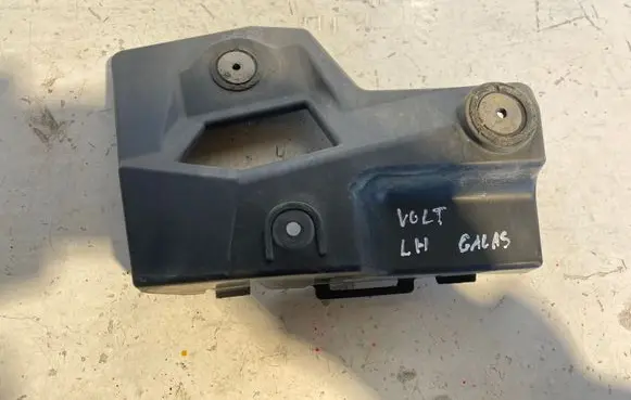 Chevrolet Volt I Rear bumper mounting bracket 22793093