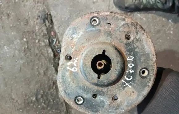 Volvo XC60 Front shock absorber/damper 31277627