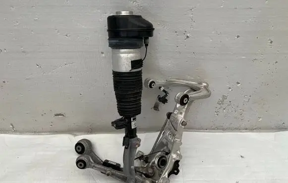 BMW X5 G05 Front air suspension shock absorber 5A40B52 6876656