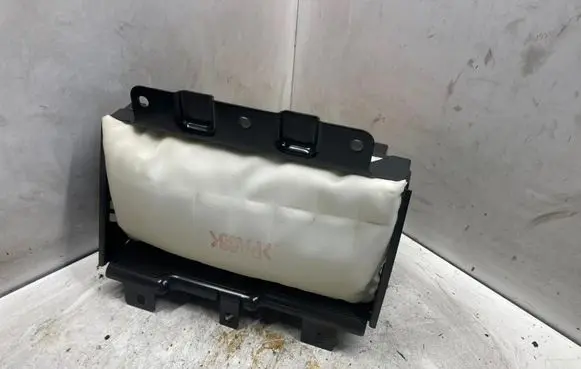 Hyundai Sonata Passenger airbag 845303K000