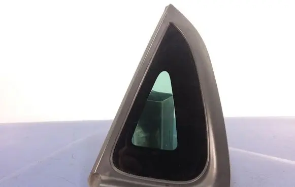 Renault Clio I Rear side window