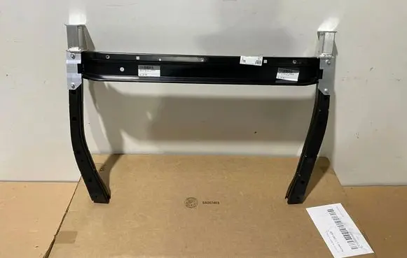 Volvo XC40 Front bumper cross member 32333099
