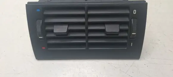 BMW 5 E39 Rear air vent grill 8376150