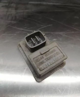 Lexus IS 220D-250-350 Light washer relay 8594230020