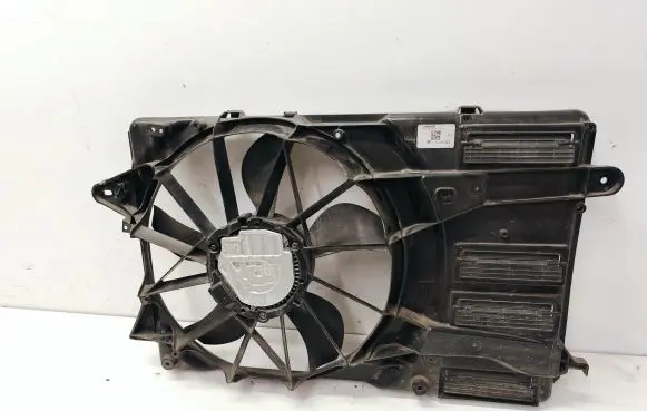 Opel Insignia B Radiator cooling fan shroud 84020224