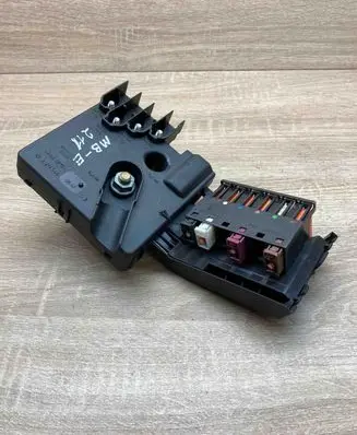 Mercedes-Benz E W211 Fuse box set A2115460641 13948371 13948381