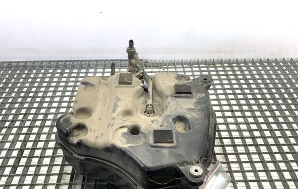 BMW 5 G30 G31 G38 Fuel tank 7391919