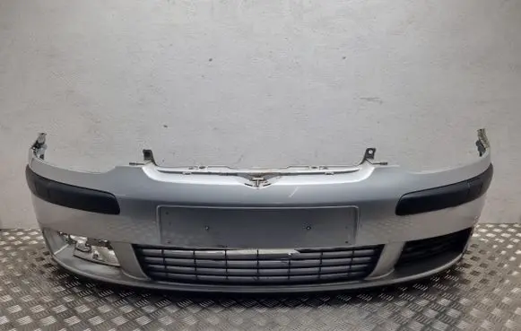Volkswagen Golf V Front bumper