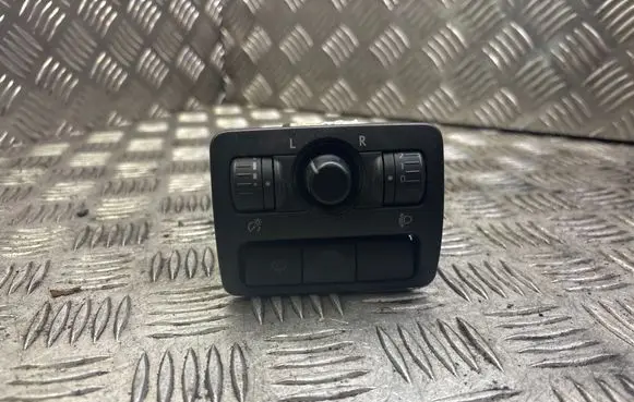 Subaru Outback Wing mirror switch 159954
