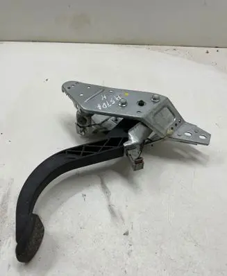 Opel Astra H Clutch pedal 28870 A6GF40 10883