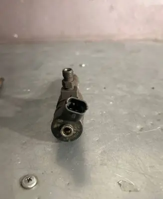 Opel Signum Fuel injector 0445110165 L8712 HB79
