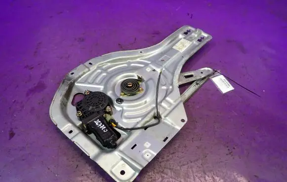 Rear door window regulator with motor