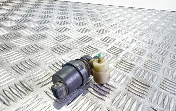 Opel Astra H Windscreen/windshield washer pump