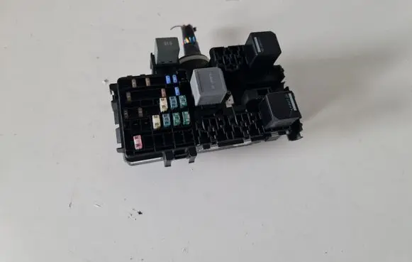 Volvo XC90 Fuse module 31384034