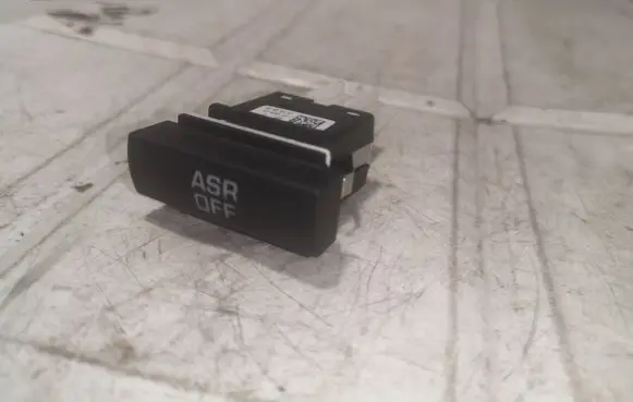 Traction control (ASR) switch